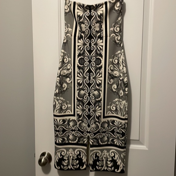 Sexy pencil dress for evenings out - Picture 4 of 11